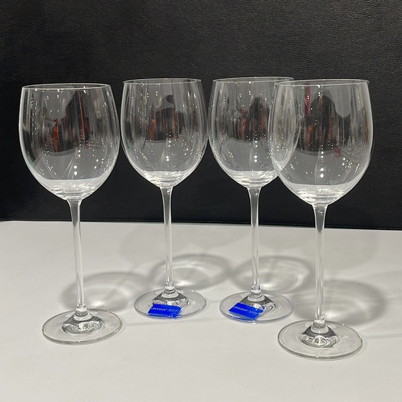 Oneida SCHOTT ZWIESEL Lead Free crystal 9" tall Wine Glasses Set of 4 - Picture 2 of 12